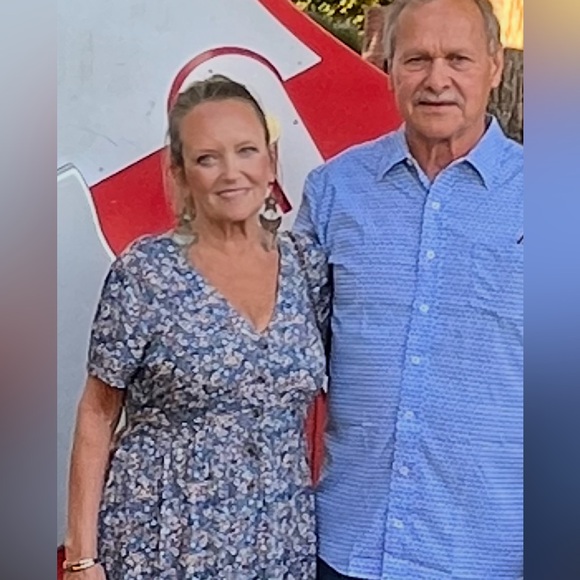 Meet your Posher, Kelley - Picture 1 of 3